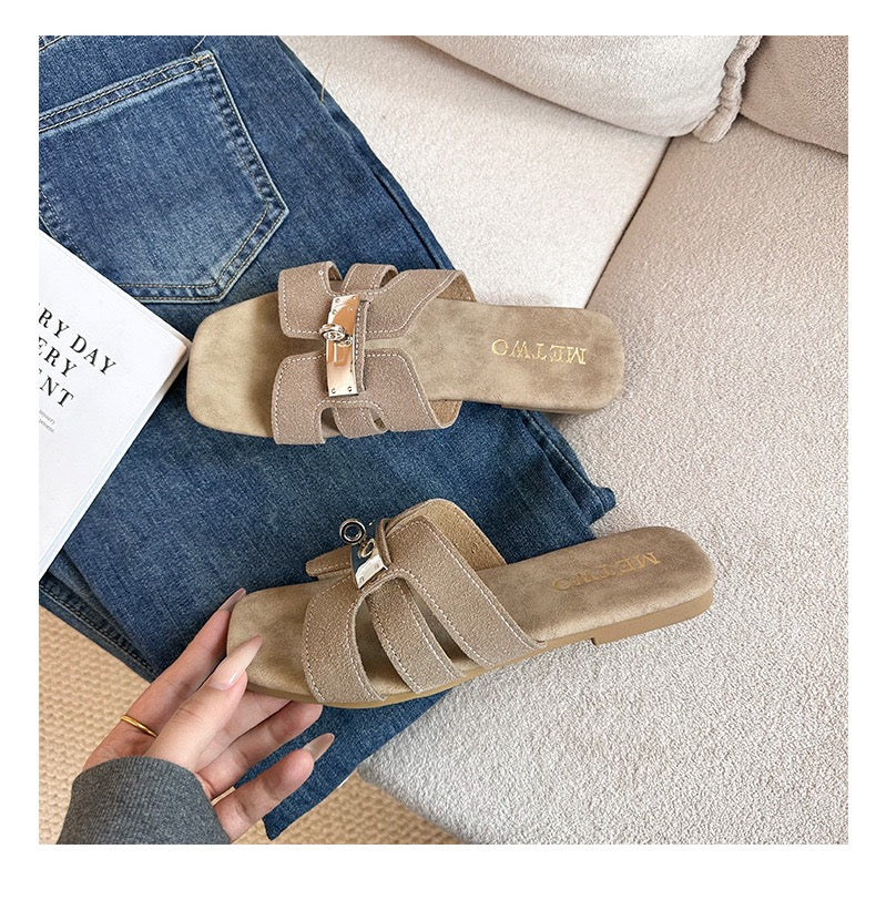 Amarenne - Minimalist Buckle Slides