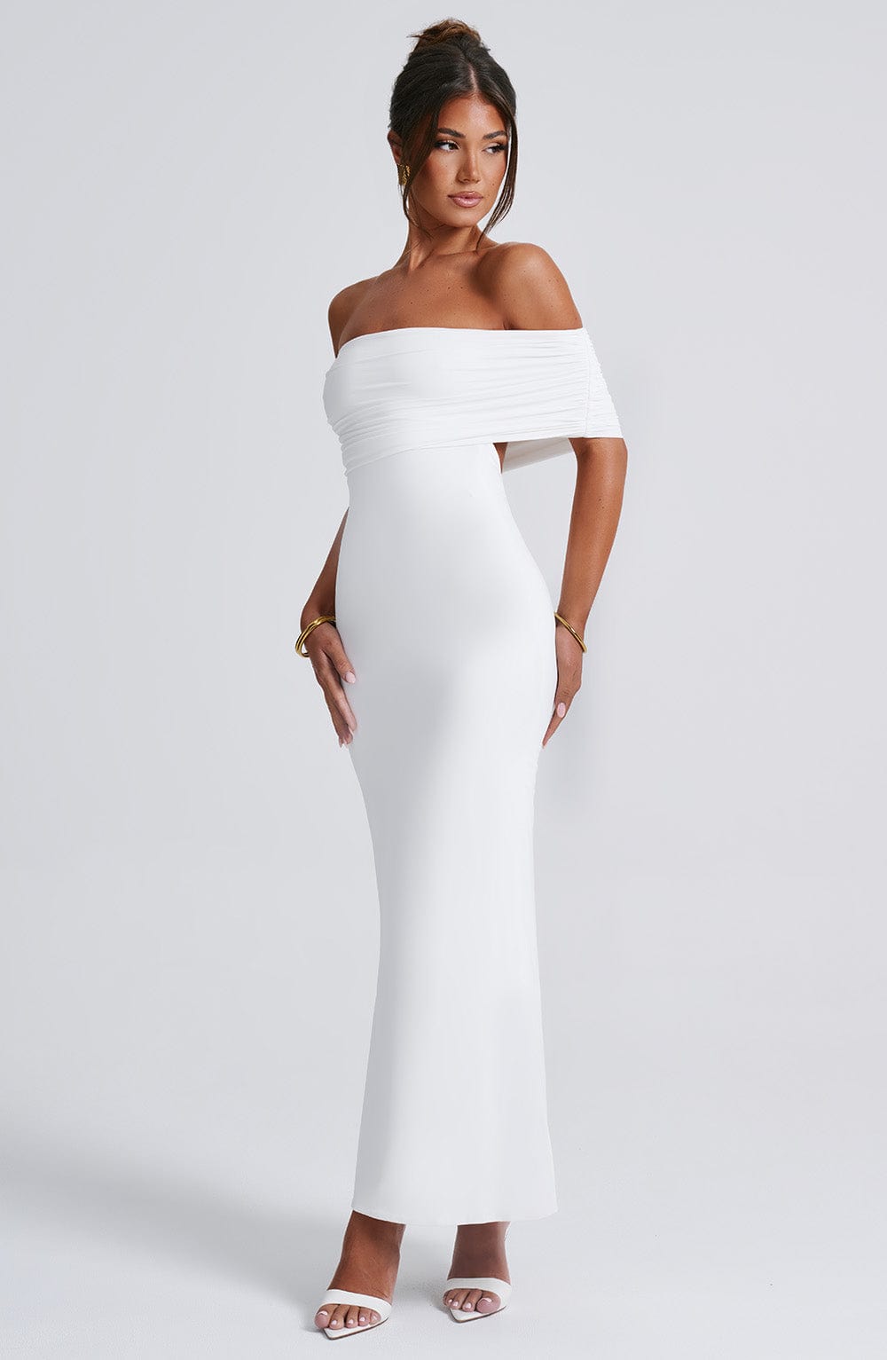 Amarenne - Backless Maxi Dress
