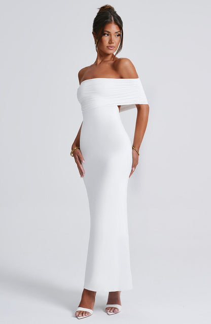 Amarenne - Backless Maxi Dress