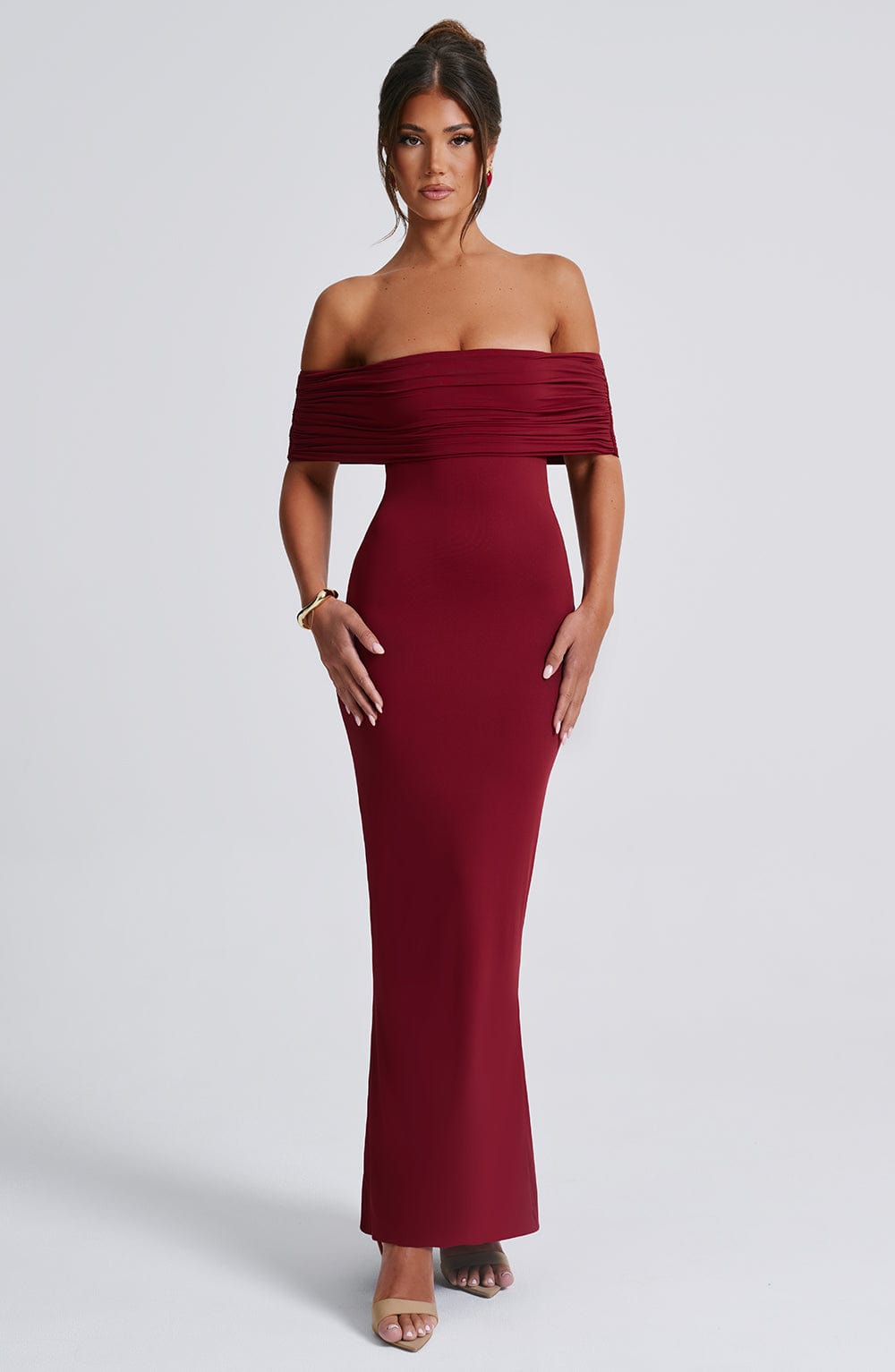 Amarenne - Backless Maxi Dress